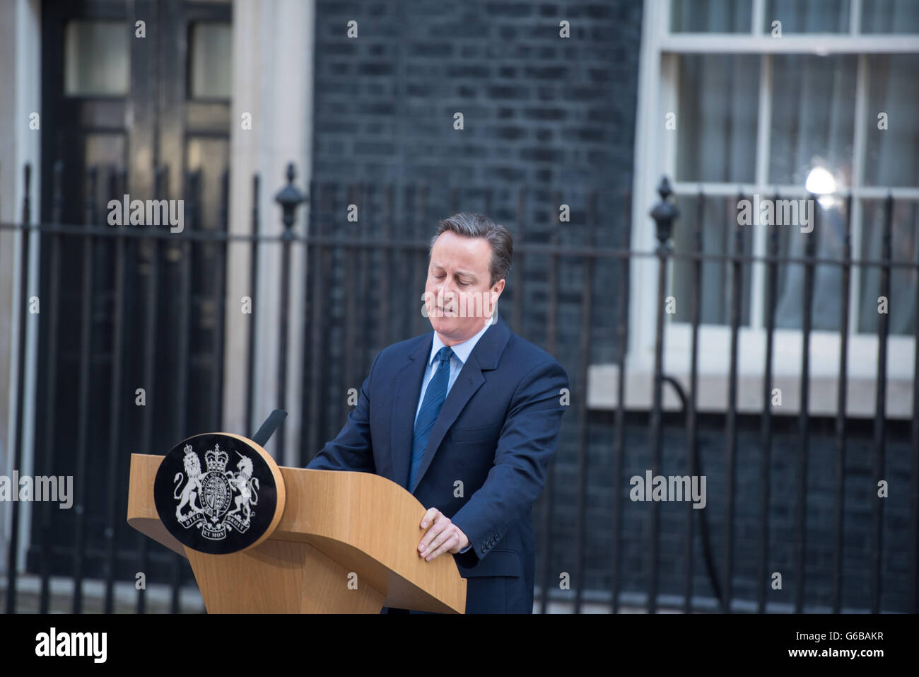 Londres, Royaume-Uni. 24 Juin, 2016. Le premier ministre David Cameron à l'extérieur de 10 Downing Street, démissionne Crédit : Ian Davidson/Alamy Live News Banque D'Images