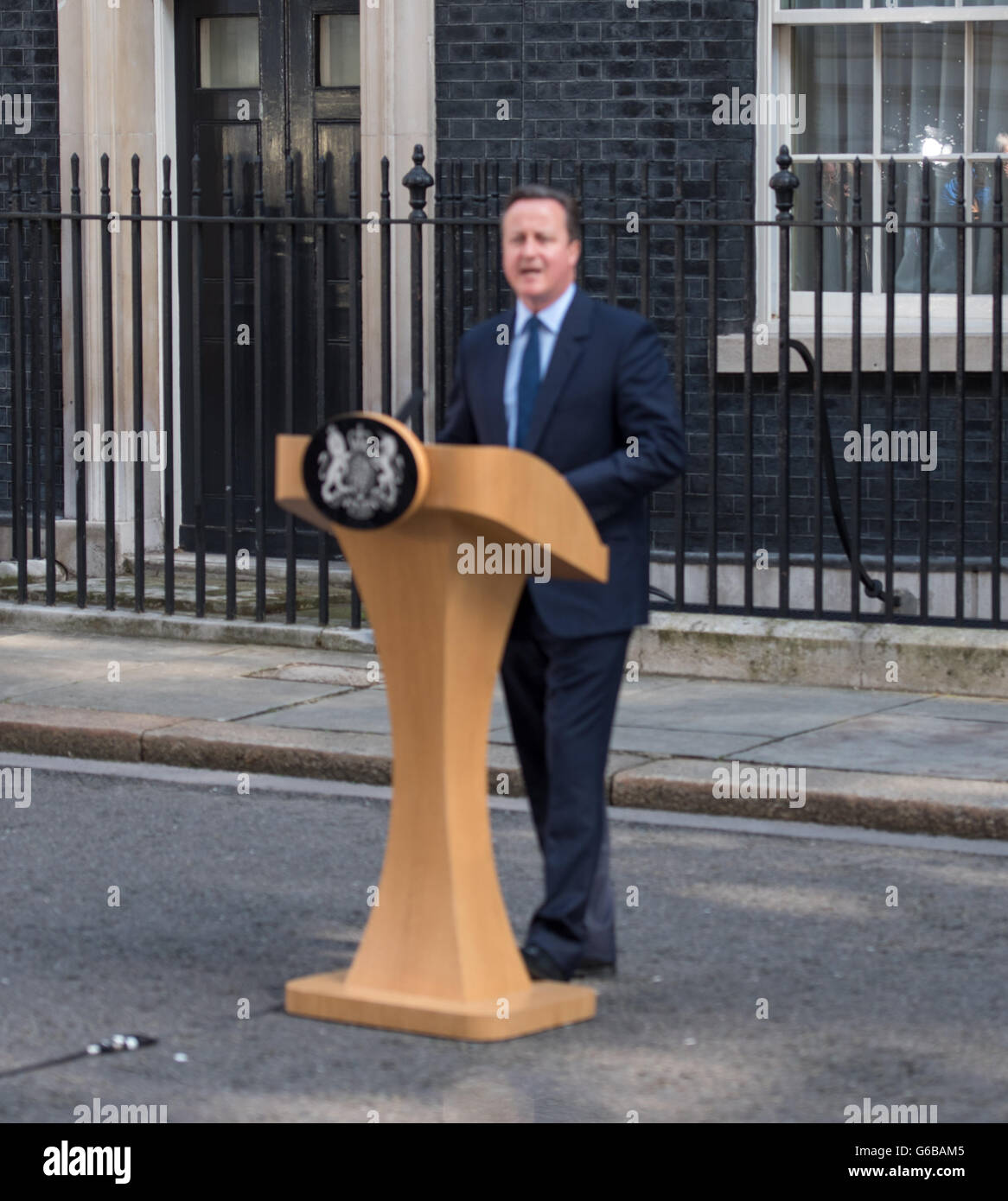 Londres, Royaume-Uni. 24 Juin, 2016. Le premier ministre David Cameron , à l'extérieur de 10 Downing Street, démissionne Crédit : Ian Davidson/Alamy Live News Banque D'Images