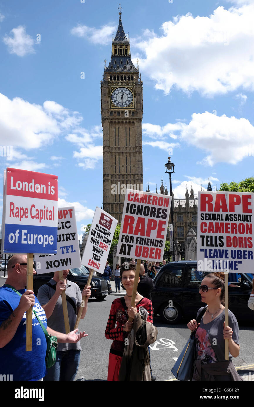 Londres, Royaume-Uni. 24 Juin, 2016. Manifestations et mate médias Downing Street, à la suite du vote de quitter l'UE. Crédit : Jay/Shaw-Baker Alamy Live News Banque D'Images