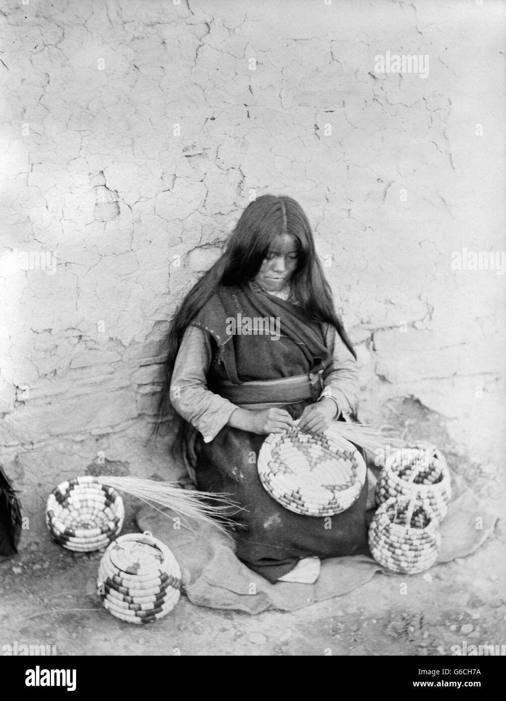 1890 1897 PORTRAIT KUCH-YE-AMP-SE Native American Indian HOPI FEMME VANNIER MISHONGNOVI VILLAGE ARIZONA USA Banque D'Images