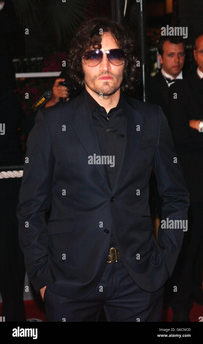 L'acteur et réalisateur Vincent Gallo arrive au Palais des pour la première de 'The Brown Bunny' lors du 56e Festival de Cannes, France. Banque D'Images