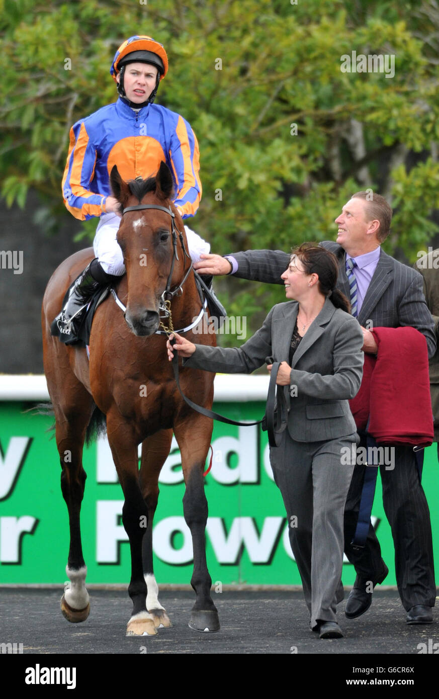 Great White Eagle, criblé par Joseph O'Brien, après avoir remporté les piquets de la tour ronde Go and Go lors de la journée des piquets de Moyantireflet au champ de courses de Curragh, Co Kildare, Irlande. Banque D'Images