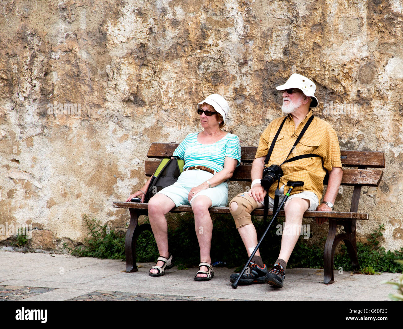Personnes âgées touristes Alghero Sardaigne Italie Banque D'Images