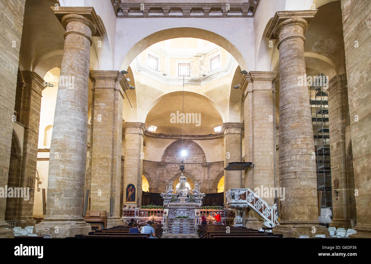 Intérieur de la cathédrale de Santa Maria Alghero Sardaigne Italie Banque D'Images