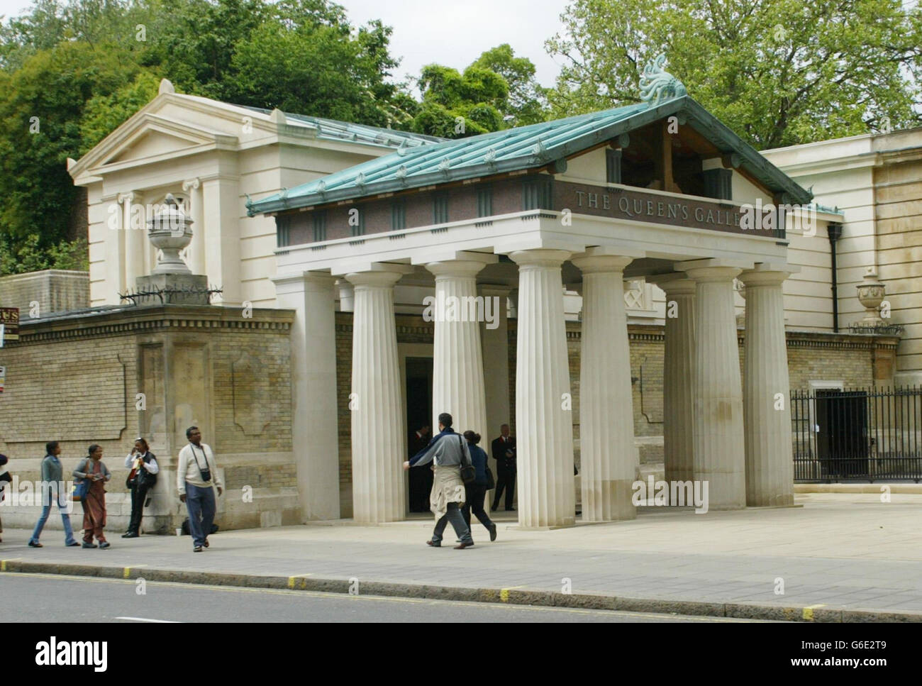 21/05/2002 l'entrée de la Queen's Gallery à Buckingham Palace, Londres, qui a été nommée mercredi 11 juin 2003, comme le gagnant du prix de la Galerie de l'année dans le Royal Fine Art Commission Trust/British Sky Broadcasting Building of the Year Awards. Photo PA. Banque D'Images