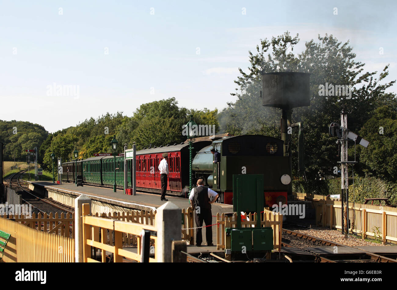 La locomotive du chemin de fer à vapeur de l'île de Wight 'Royal Engineer' à la gare de Havenstreet sur l'île de Wight. APPUYEZ SUR ASSOCIATION photo. Date de la photo : jeudi 5 septembre 2013. Le crédit photo devrait se lire: Yui Mok/PA Wire Banque D'Images