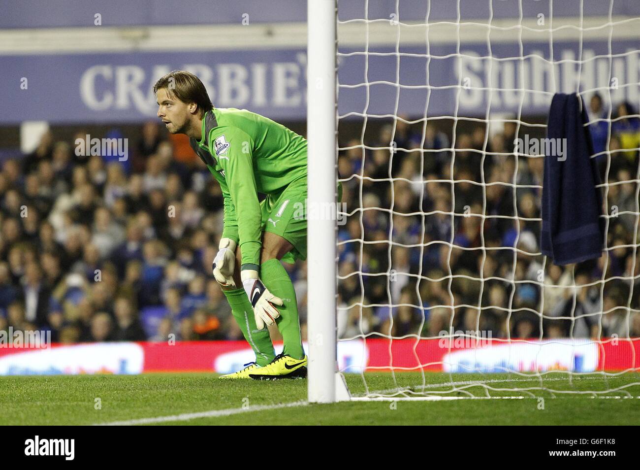 Football - Barclays Premier League - Everton / Newcastle United - Goodison Park. Gardien de but Tim Krul, Newcastle United. Banque D'Images