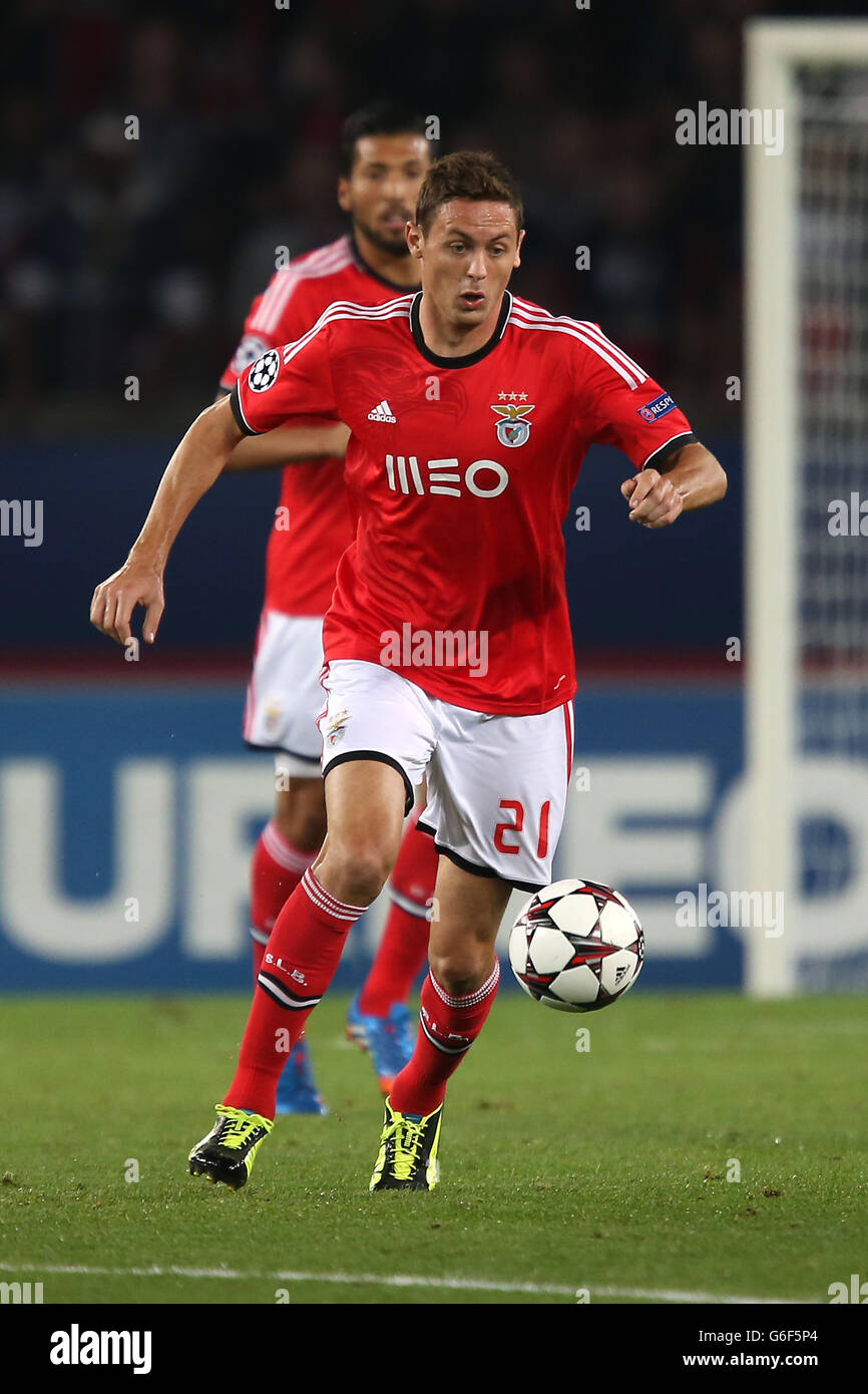 Football - Ligue des champions de l'UEFA - Groupe C - Paris Saint-Germain / Benfica - Parc des Princes. Nemanja Matic, Benfica Banque D'Images