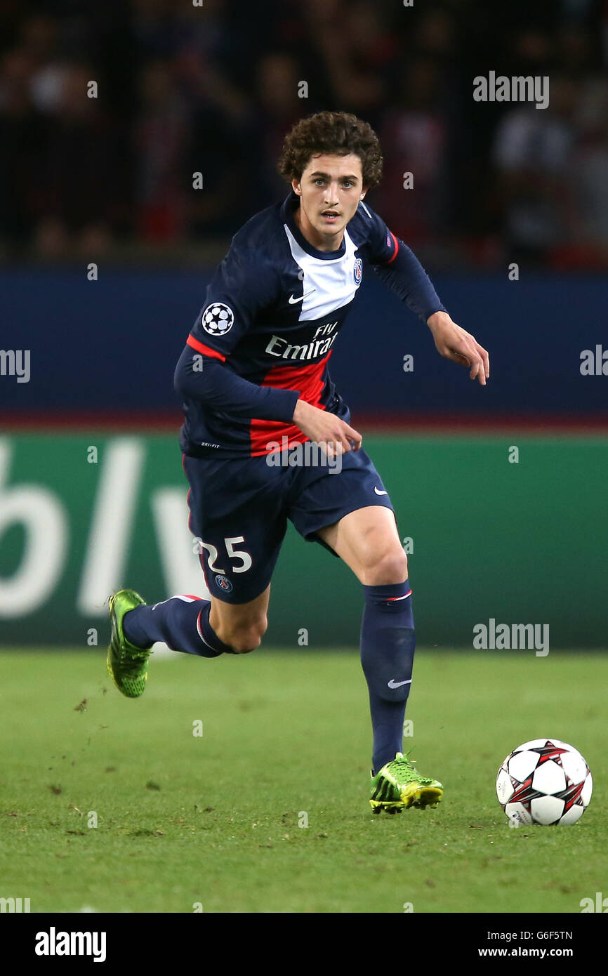 Football - Ligue des champions de l'UEFA - Groupe C - Paris Saint-Germain / Benfica - Parc des Princes. Adrien Rabiot, Paris Saint-Germain Banque D'Images