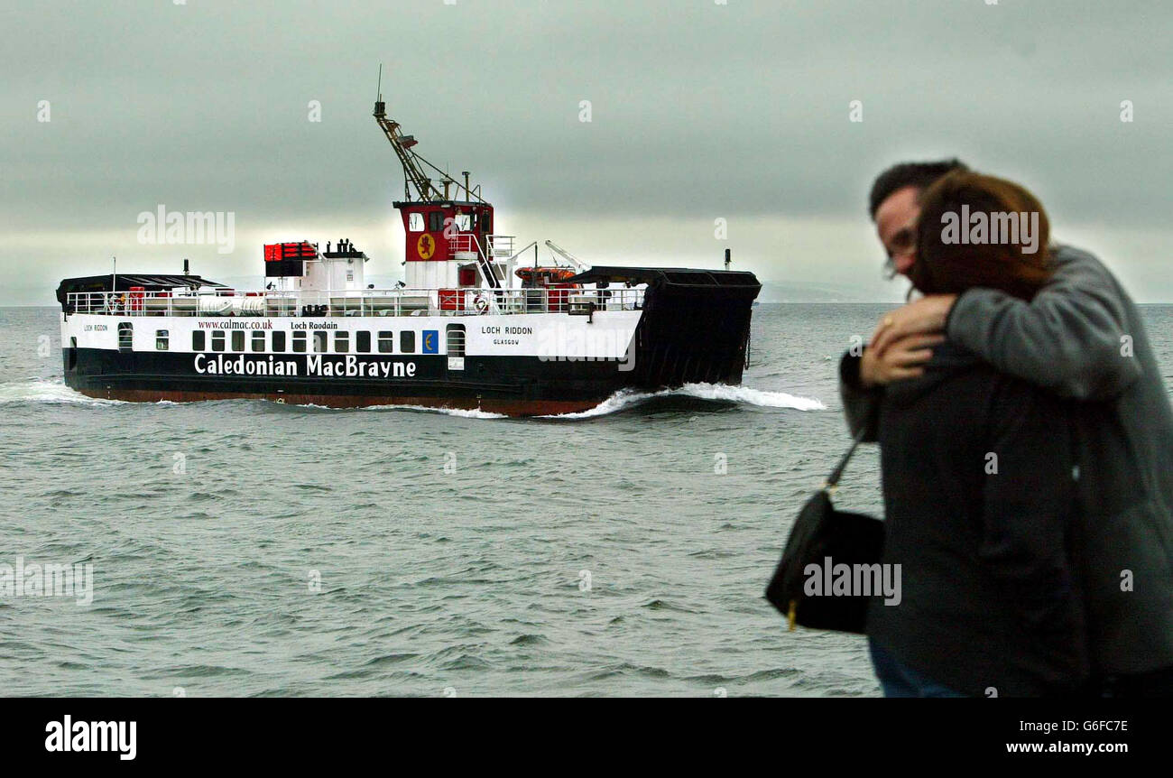 Photo d'un ferry calédonien MacBrayne qui relie Largs à Millport, dans l'ouest de l'Écosse. Caledonian MacBrayne discute actuellement avec son syndicat au sujet d'une action de grève qui paralyserait tous les ferries autour de l'Écosse. Banque D'Images