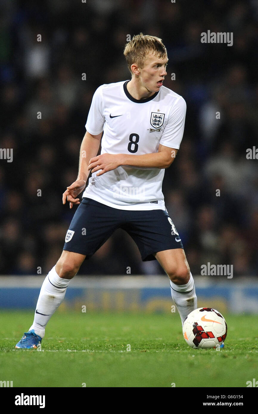 Football - UEFA Euro 2015 de moins de 21 ans - qualification - Pool One - Angleterre U21's / Lituanie U21's - Portman Road. James Ward-Prowse, Angleterre Banque D'Images