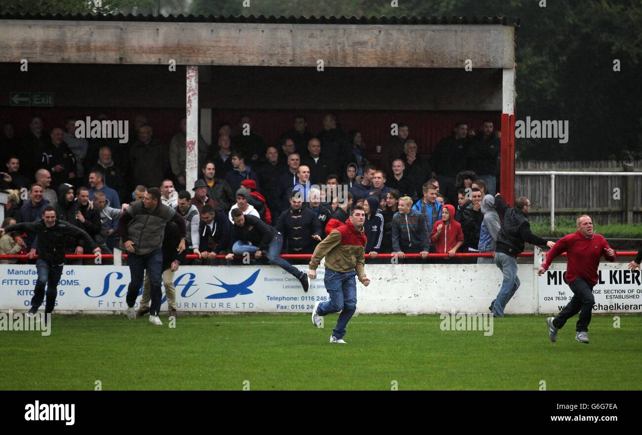 Football - FA Cup - troisième ronde de qualification - Atherstone Ville v Barrow - Sheepy Road Banque D'Images