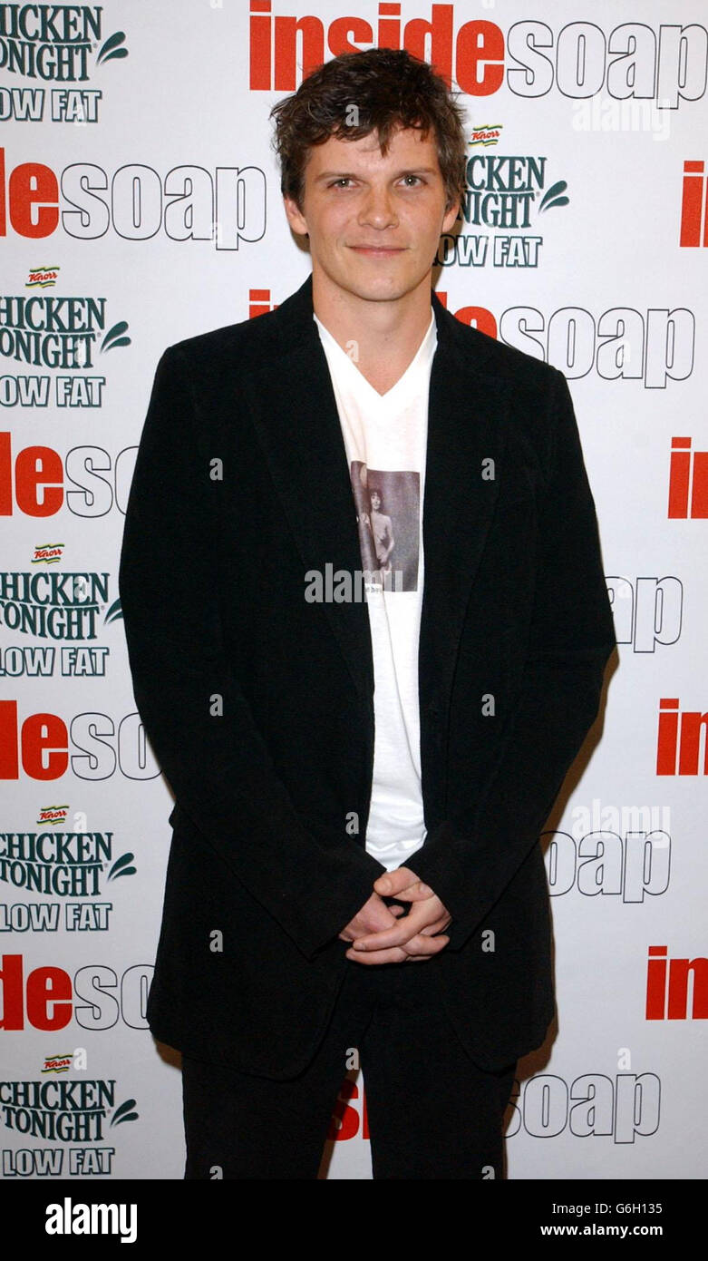 SHOWBIZ Inside SOAP Awards.L'acteur Nigel Harman, d'Eastenders, arrive pour les Inside SOAP Awards 2003 à la Rascasse, dans le centre de Londres. Banque D'Images