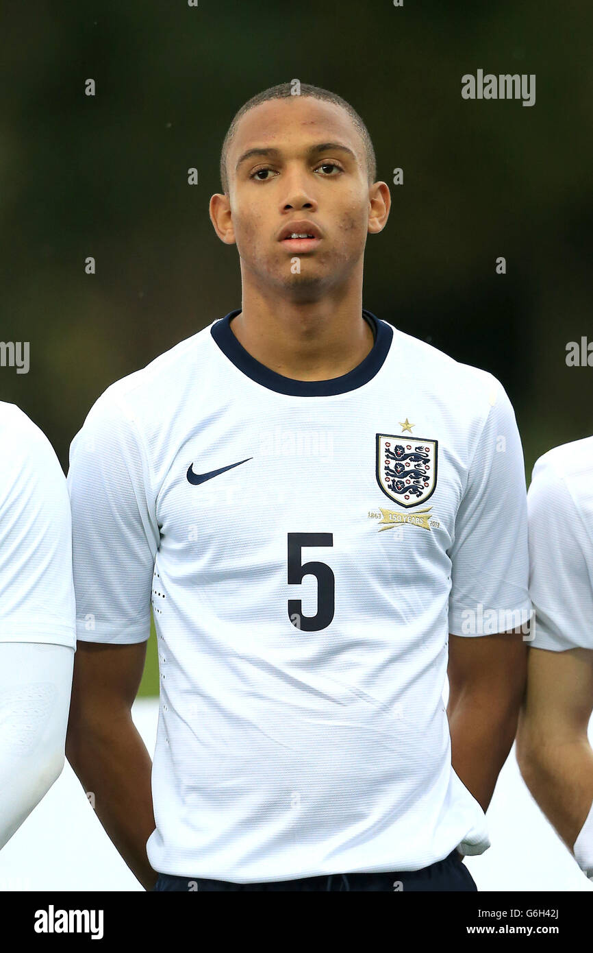 Football - International des moins de 18 ans - Angleterre / Hongrie - St George's Park. Brendan Galloway, Angleterre Banque D'Images