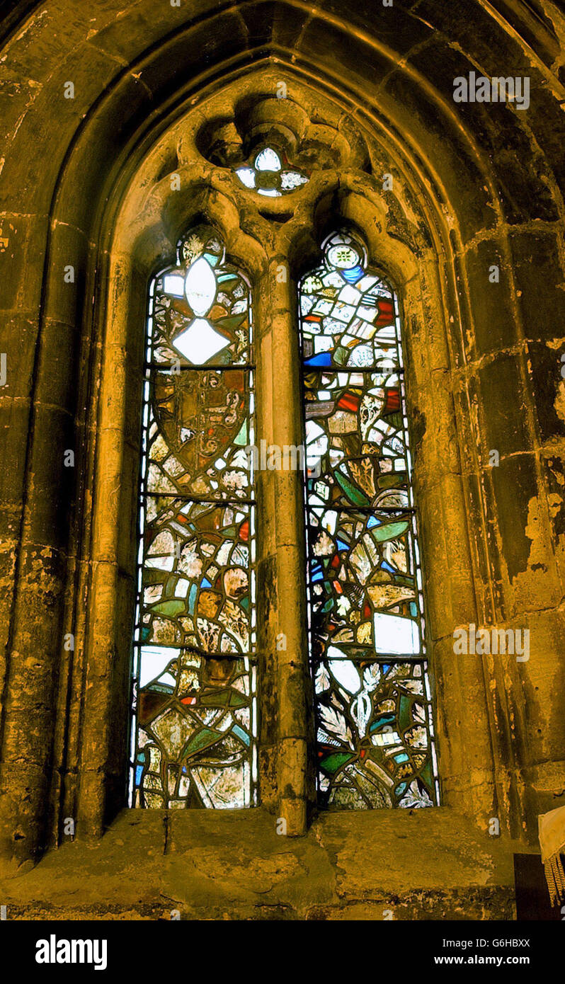 Une vue de la fenêtre de vitraux avant qu'elle ait été réparée dans le Minster à Howden. Banque D'Images