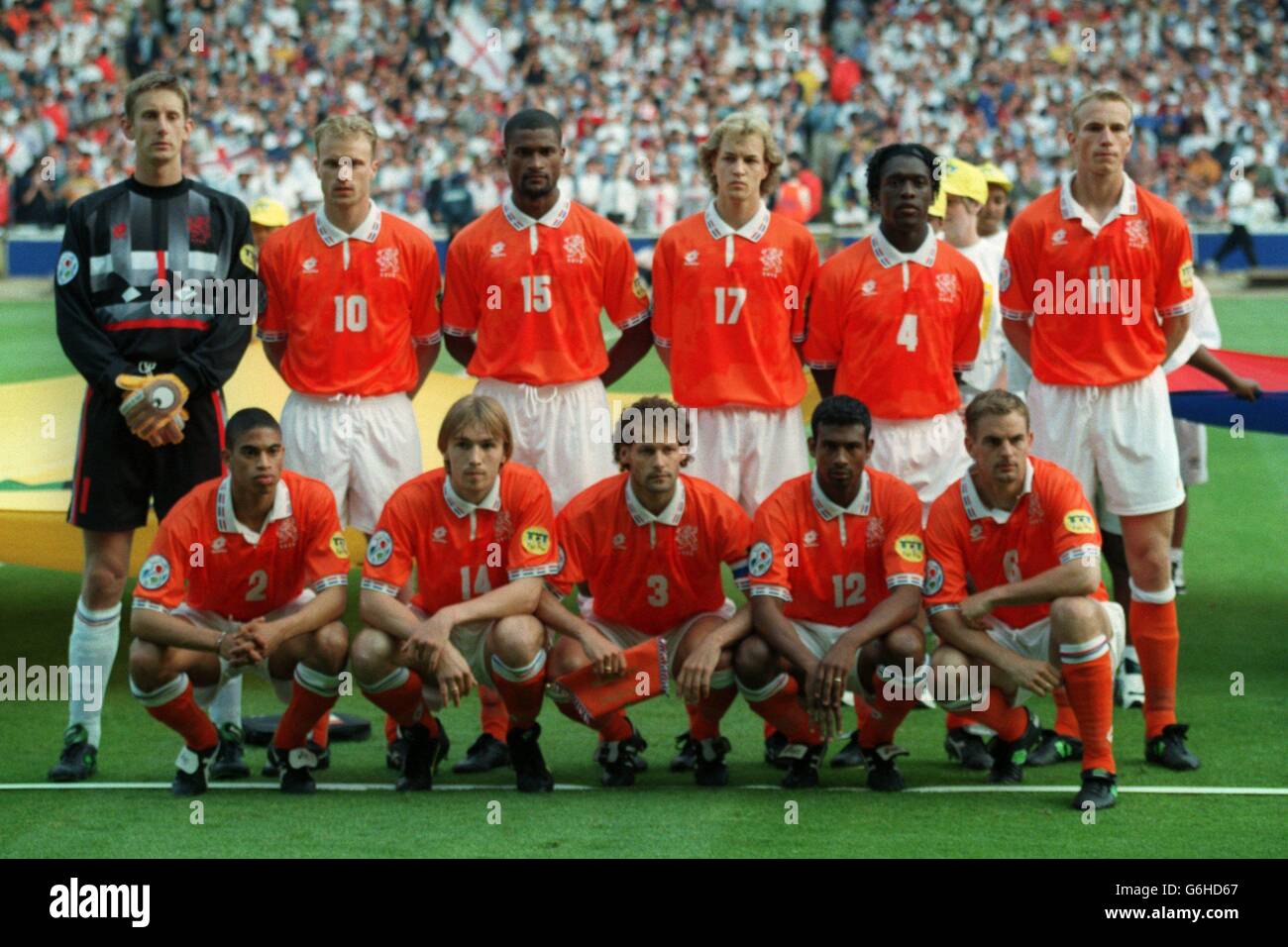 Football - Euro 96 - Groupe A - Angleterre v Pays-bas - Stade de Wembley  Photo Stock - Alamy