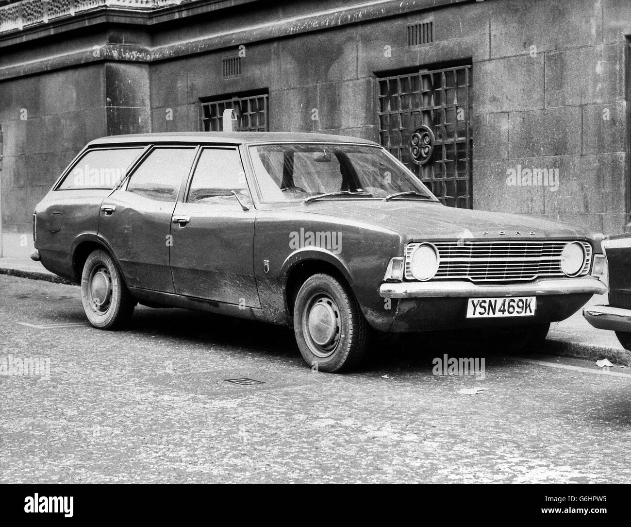 News - voiture piégée - Ford Cortina estate - Old Bailey - Londres Banque D'Images