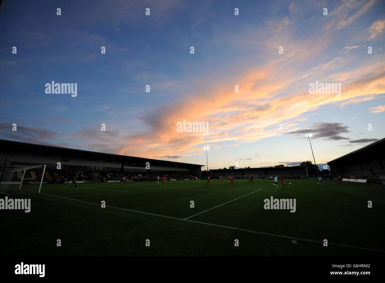 Football - International friendly - Angleterre U17 / Turquie U17 - Stade Pirelli. Vue générale de l'action de comparaison Banque D'Images