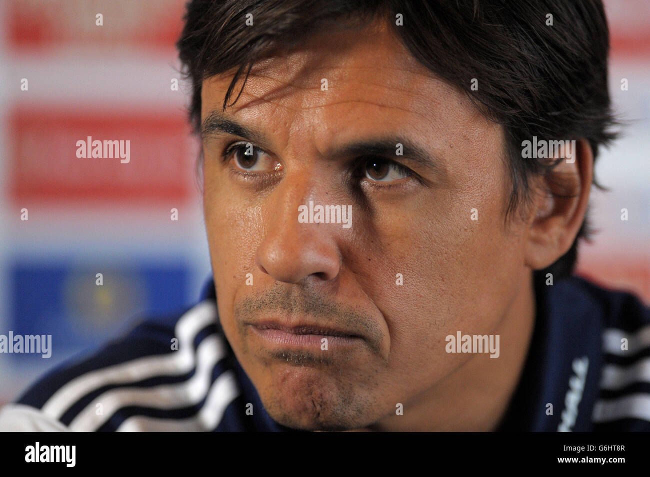 Le chef de l'équipe nationale du pays de Galles, Chris Coleman, lors d'une conférence de presse à l'hôtel St David's de Cardiff. Banque D'Images