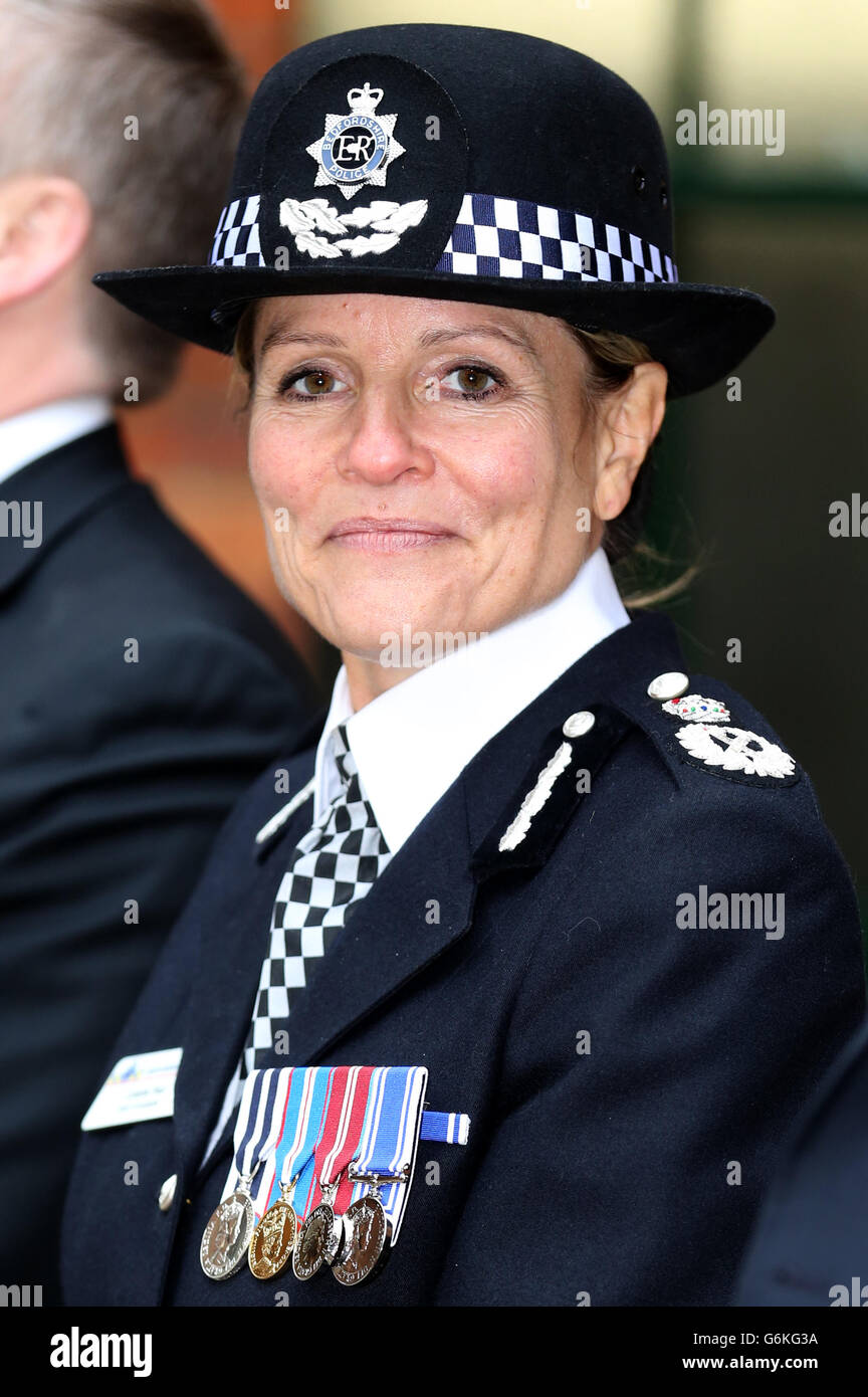 Colette Paul le gendarme en chef du Constabulary de Bedfordshire. Banque D'Images