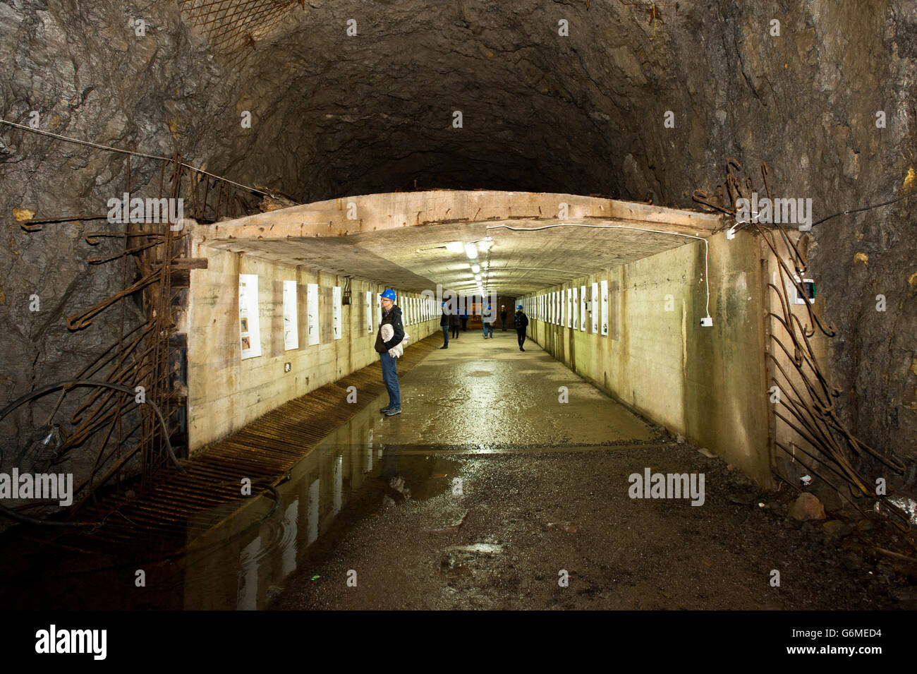 Osowka, Pologne. 7 mai, 2016. La Seconde Guerre mondiale complexe souterrain Nazi situé à l'intérieur de la montagne Osowka, Basse Silésie région. Banque D'Images