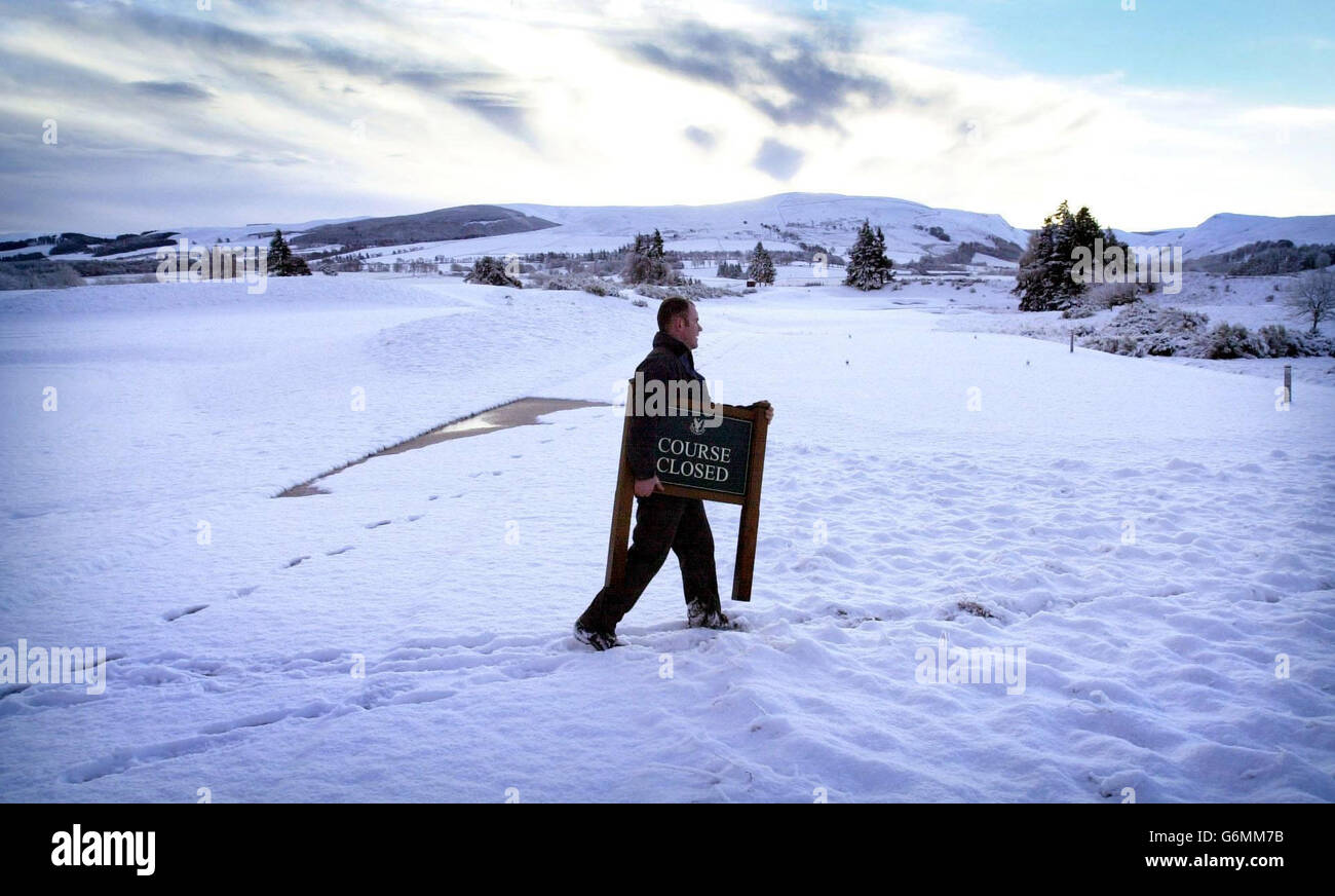 Dirigez le gardien de but Peter Pattenden à l'hôtel Gleneagles car les parcours de golf sont fermés après une nuit de neige. Banque D'Images