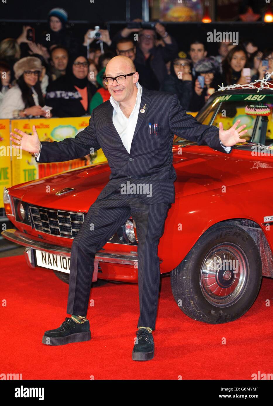 Harry Hill arrive à la première mondiale du film Harry Hill, au cinéma vue, Leicester Square, Londres. Banque D'Images