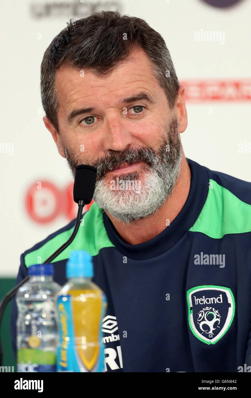 République d'Irlande gestionnaire adjoint Roy Keane lors d'une conférence de presse au stade de Montbauron, Versailles. Banque D'Images