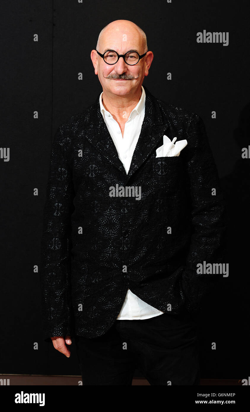 Tony Glenville assiste à la Christie's and Fashion Illustration Gallery de Christie's South Kensington, Londres. Banque D'Images