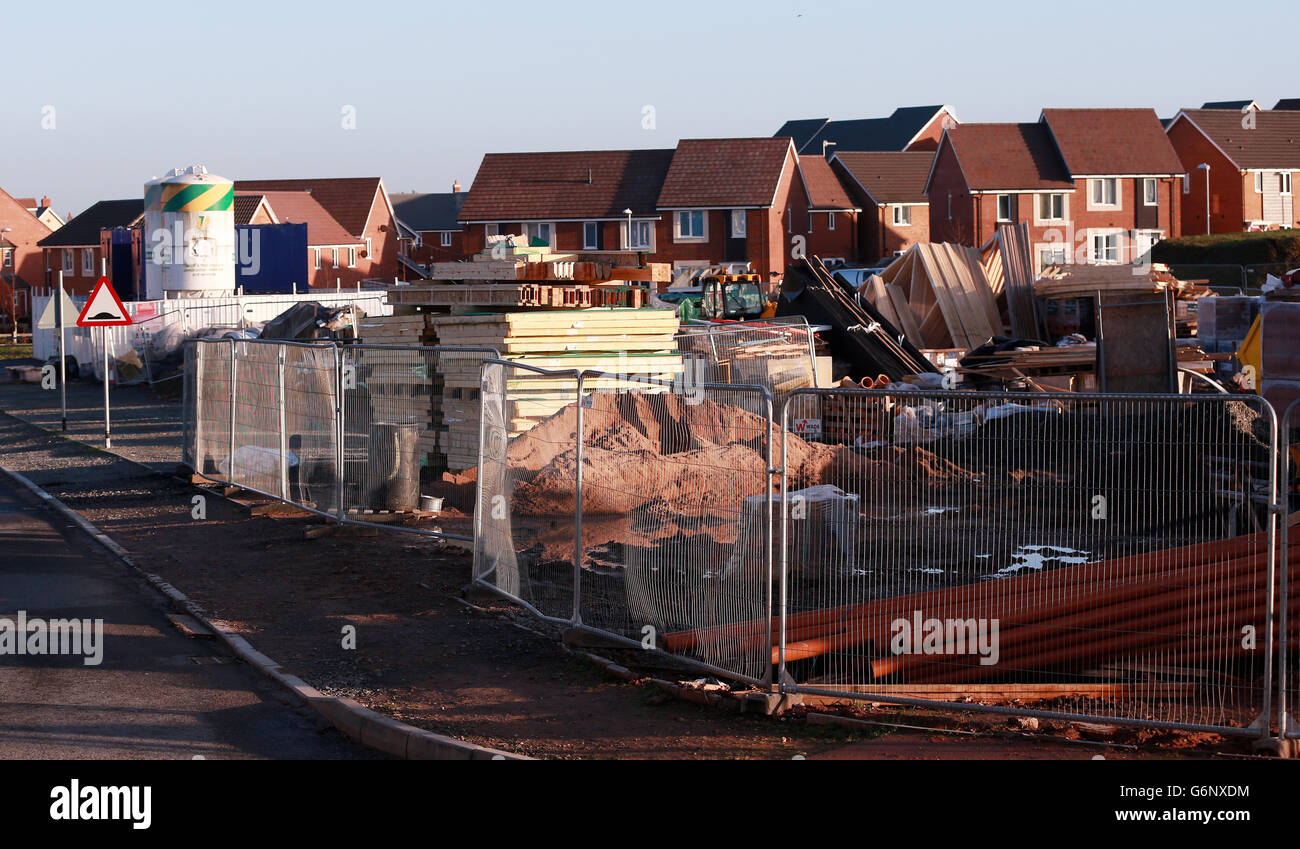 Nouvelles maisons à Worcester.Des matériaux de construction attendent d'être utilisés dans une nouvelle construction de propriété à Leigh Sinton près de Worcester. Banque D'Images