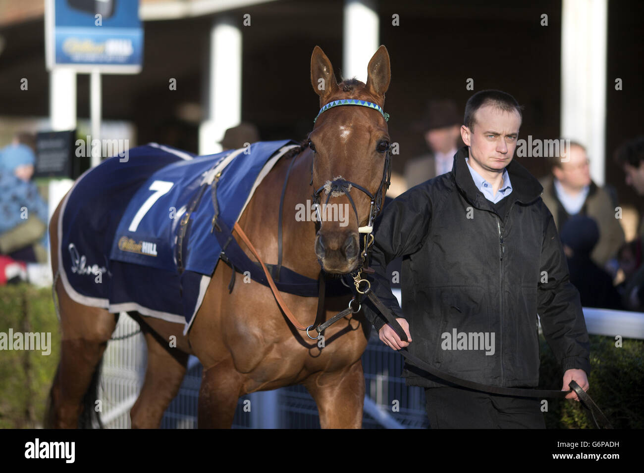 Horse Racing - Hippodrome de Kempton Banque D'Images