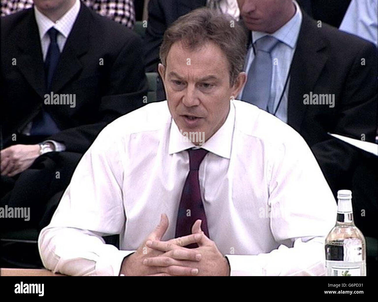Le Premier ministre Tony Blair comparaît devant le Comité de liaison de la Chambre des communes, où il devrait annoncer une enquête sur les renseignements sur lesquels il a fondé sa décision d'aller en guerre avec l'Irak. Lors de la première de ses deux comparutions devant le comité cette année, le premier ministre a été interrogé pendant deux heures par un comité composé des présidents de divers comités spéciaux de la Chambre des communes. Banque D'Images