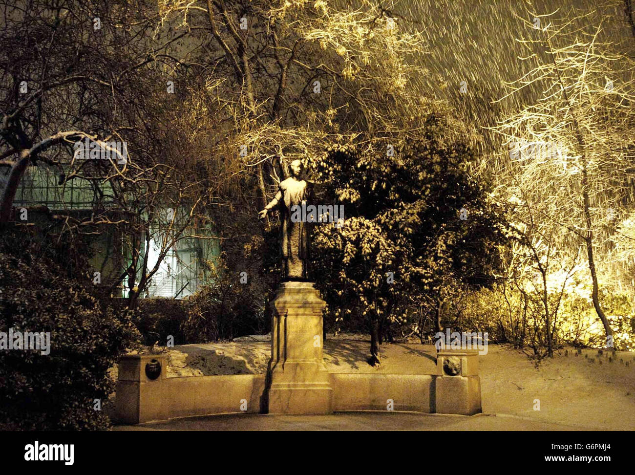 Couverture de neige Black Rod Garden à Westminister, centre de Londres, .La Grande-Bretagne s'est vantée d'une autre nuit de neige, de glace et de températures glaciales alors que la pression froide se poursuivait aujourd'hui. Banque D'Images