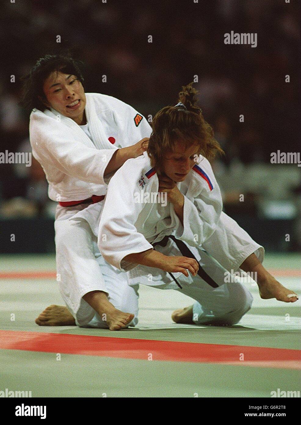 23 Jul 96 Jeux Olympiques D Atlanta Judo Yuko Emoto Japon L S Accroche A T Bogomyagko Russie Photo Stock Alamy