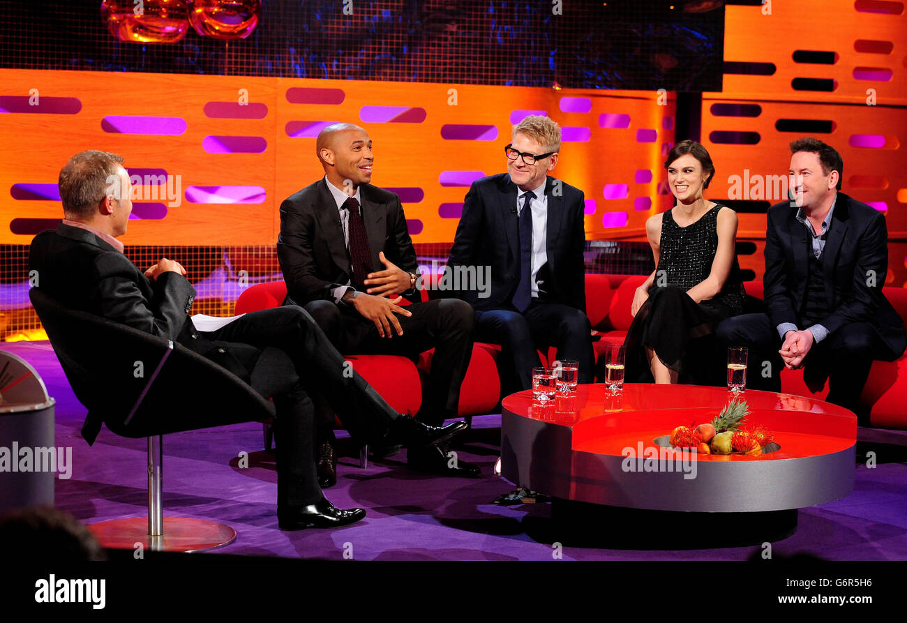 Graham Norton, Thierry Henry, Sir Kenneth Branagh, Keira Knightley et Lee Mack pendant le tournage du Graham Norton Show aux London Studios, dans le sud de Londres, devant être diffusé sur BBC One vendredi soir. Banque D'Images