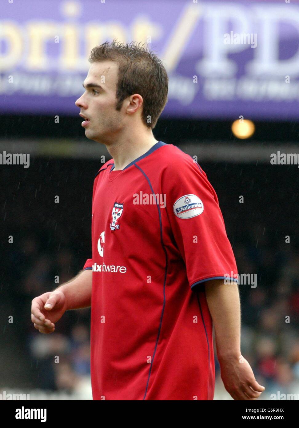 Darren Dunning en action pendant la série de matchs de la division nationale trois entre York City et Mansfield Town à Bootham Crescent, York, North Yorkshire. PAS D'UTILISATION DU SITE WEB DU CLUB OFFICIEUX. Banque D'Images