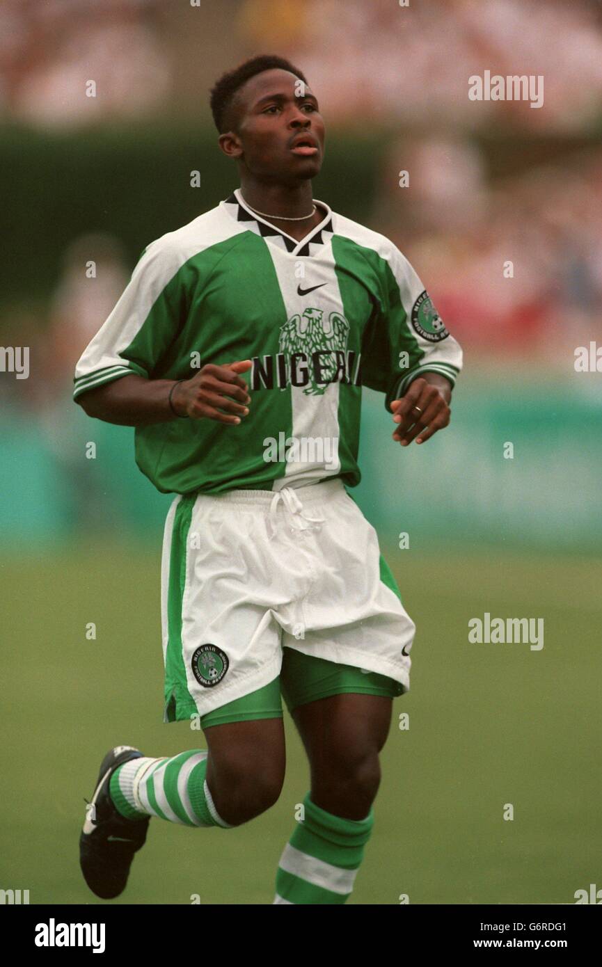 31-JUL-1996 ... Jeux Olympiques d'Atlanta ... Football pour Homme. Nigeria contre Brésil ..Celestine Babayaro, Nigeria Banque D'Images