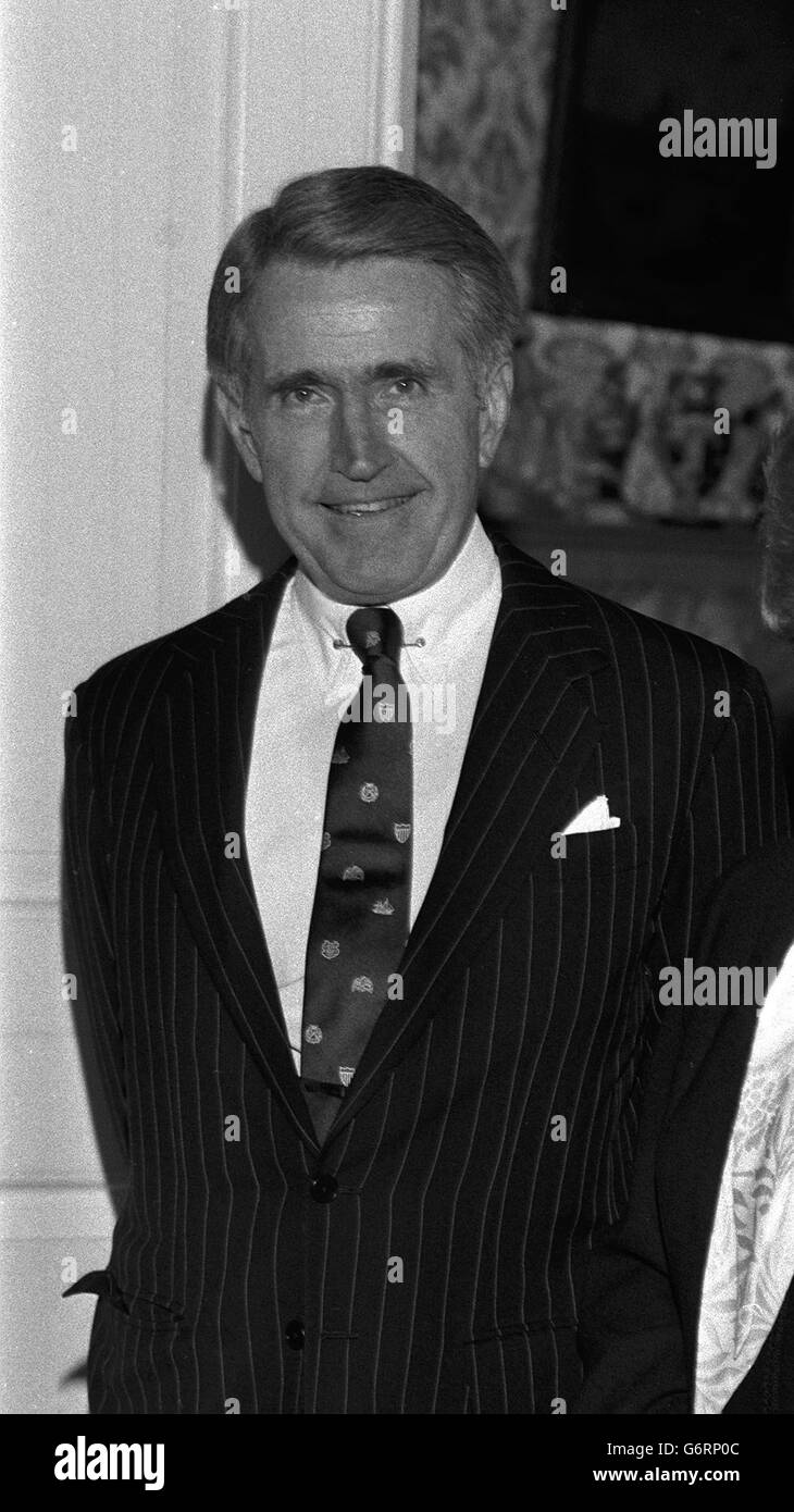 Le nouvel ambassadeur des États-Unis, Henry Catto, au 10 Downing Street. Texan, 55 ans, a succédé à Charles Price. Banque D'Images