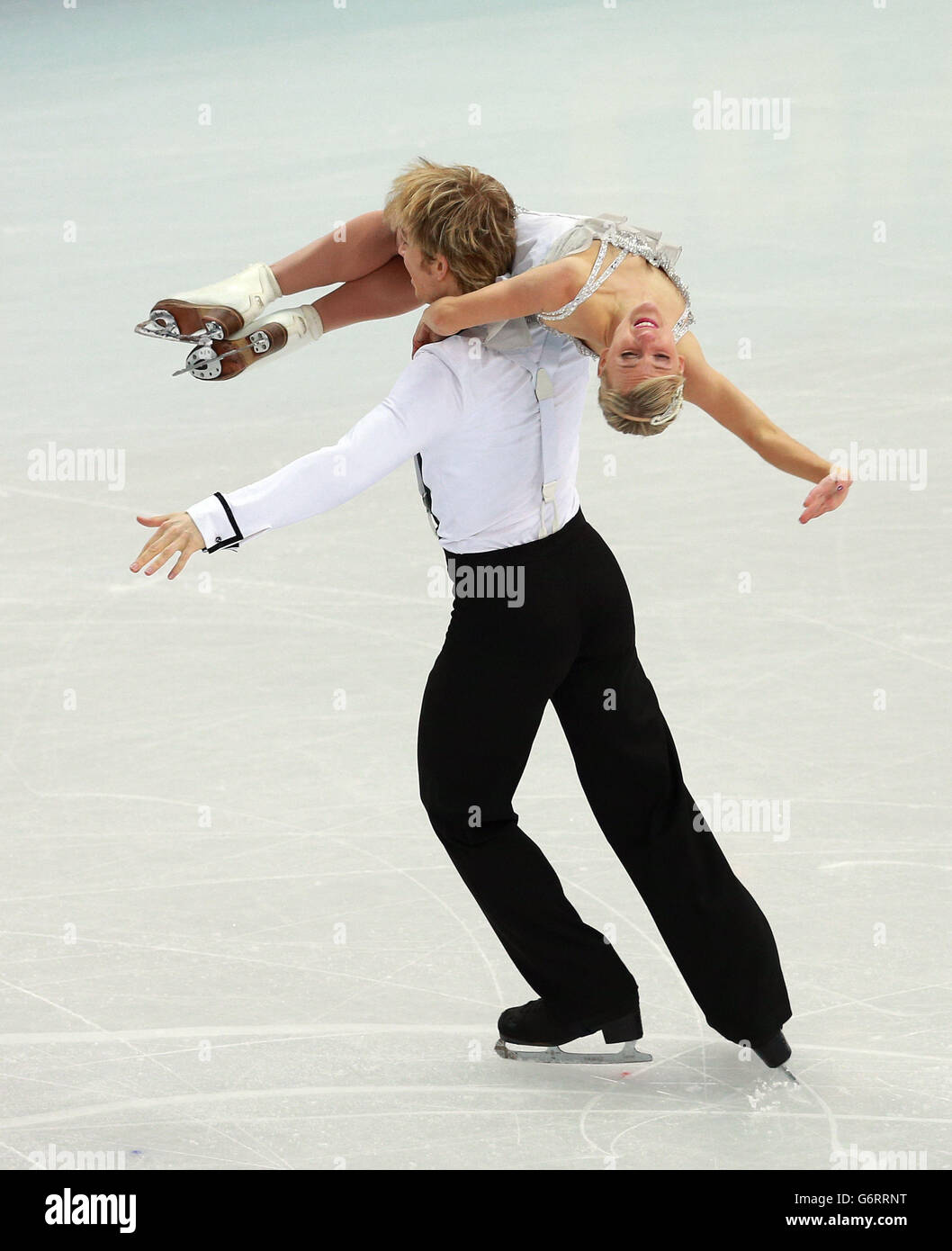 Penny Coomes et Nick Buckland, en Grande-Bretagne, dans le programme de danse sur glace lors des Jeux Olympiques de Sotchi 2014 à Sotchi, en Russie. Banque D'Images