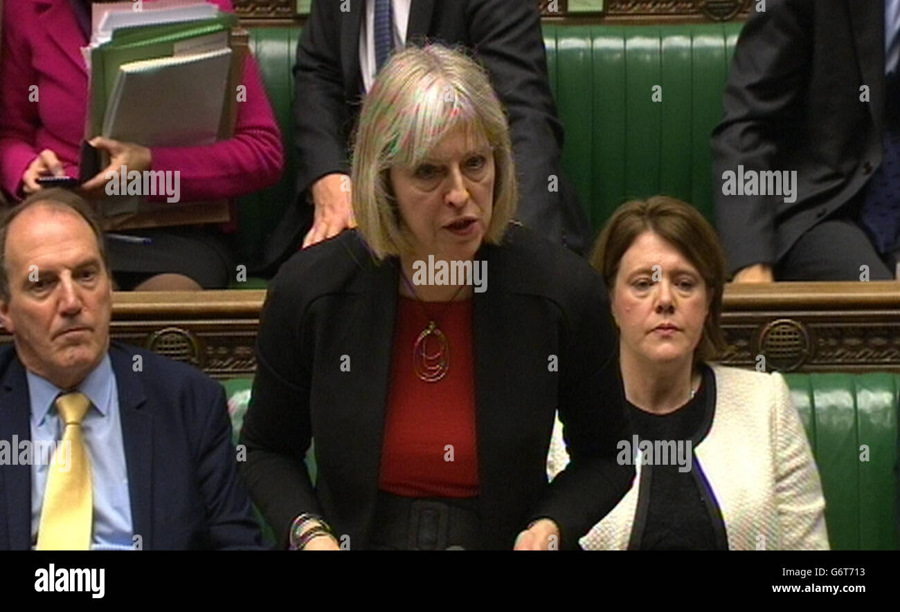 La secrétaire d'État Theresa May fait une déclaration aux députés de la Chambre des communes de Londres au sujet des enquêtes de Hillsborough. Banque D'Images