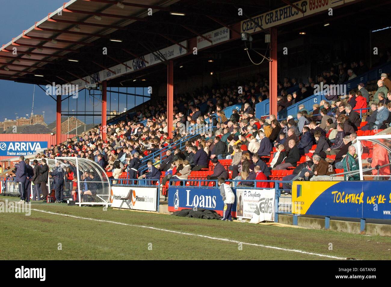 Le stand principal à York City pendant le match national de la division trois contre Torquay Utd, à Bootham Crescent, York. PAS D'UTILISATION DU SITE WEB DU CLUB OFFICIEUX. Banque D'Images