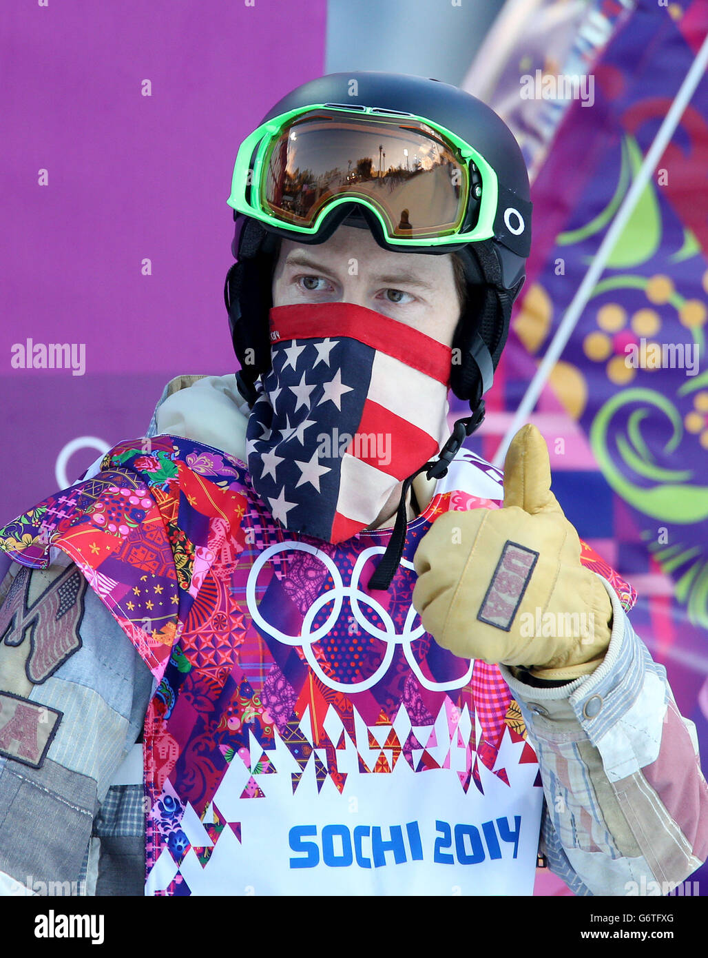 Le blanc de Shaun aux États-Unis dans le qualificatif de Halfpipe pour hommes au Parc extrême Rosa Khutor lors des Jeux Olympiques de Sotchi 2014 à Krasnaya Polyana, Russie. Banque D'Images