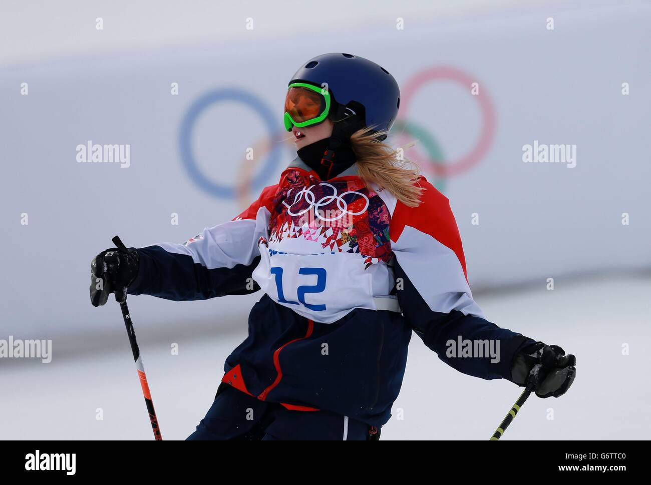 Katie Summerhayes de Grande-Bretagne après la finale de ski slastyle féminin lors des Jeux Olympiques de Sotchi 2014 à Krasnaya Polyana, Russie. Banque D'Images