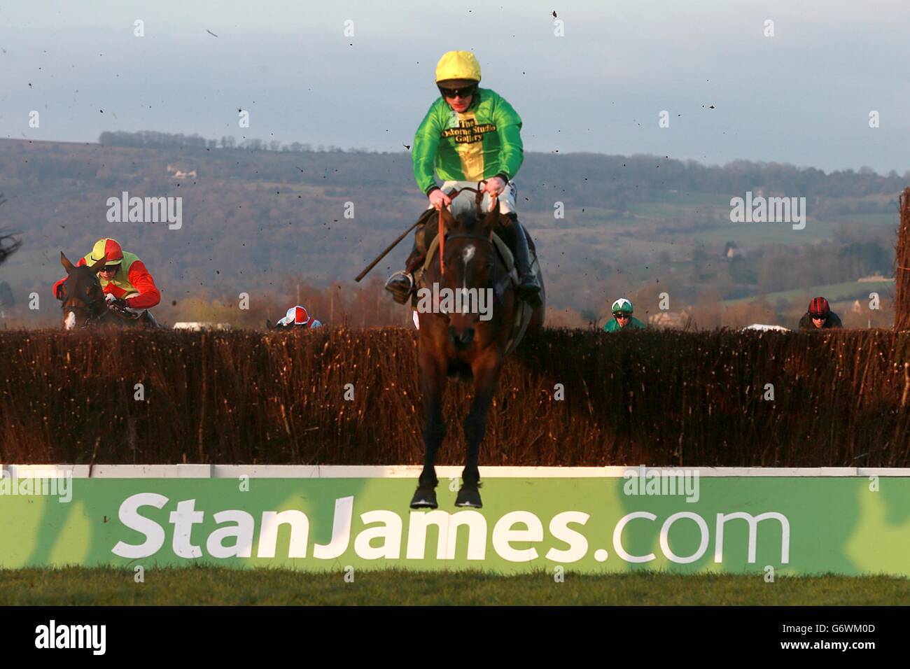 Tony Star est monté par T.J. O'Brien pendant les Rewards4Racing novicess' Handicap Chase le jour du champion, pendant le Cheltenham Festival, Cheltenham Banque D'Images