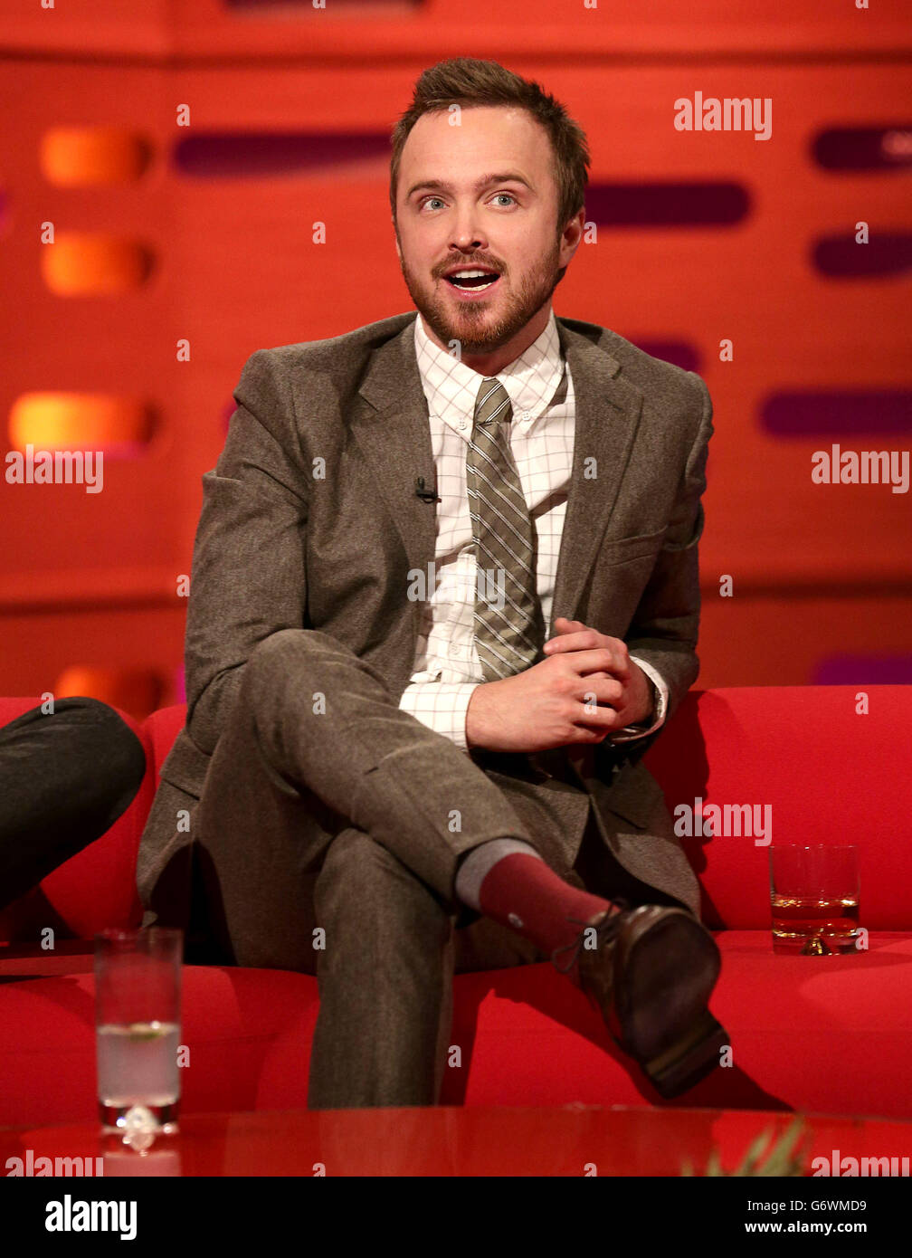 Invité Aaron Paul pendant le tournage du Graham Norton Show aux London Studios, dans le sud de Londres, devant être diffusé sur BBC One vendredi soir. Banque D'Images