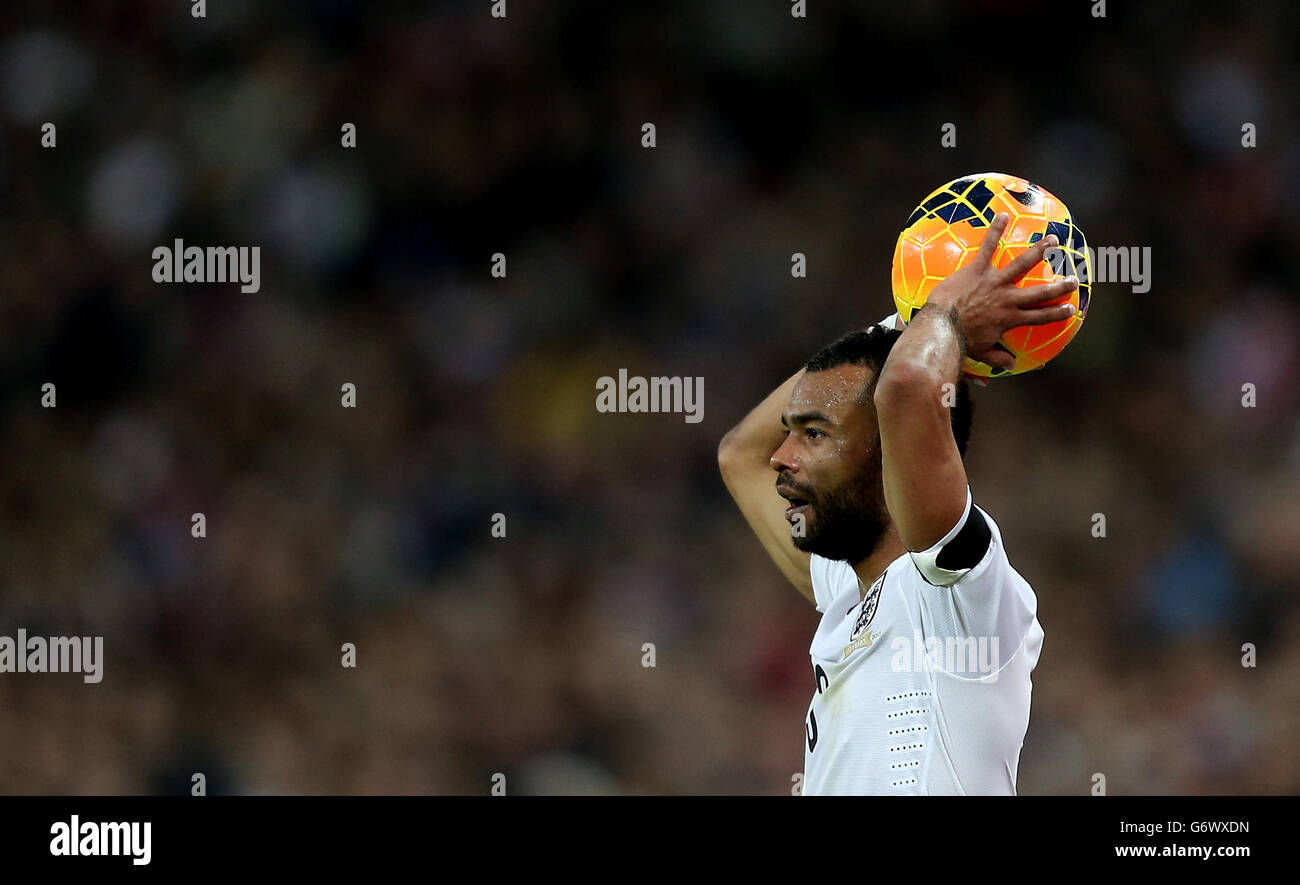 Football - International friendly - Angleterre v Danemark - Stade Wembley. Ashley Cole en Angleterre Banque D'Images