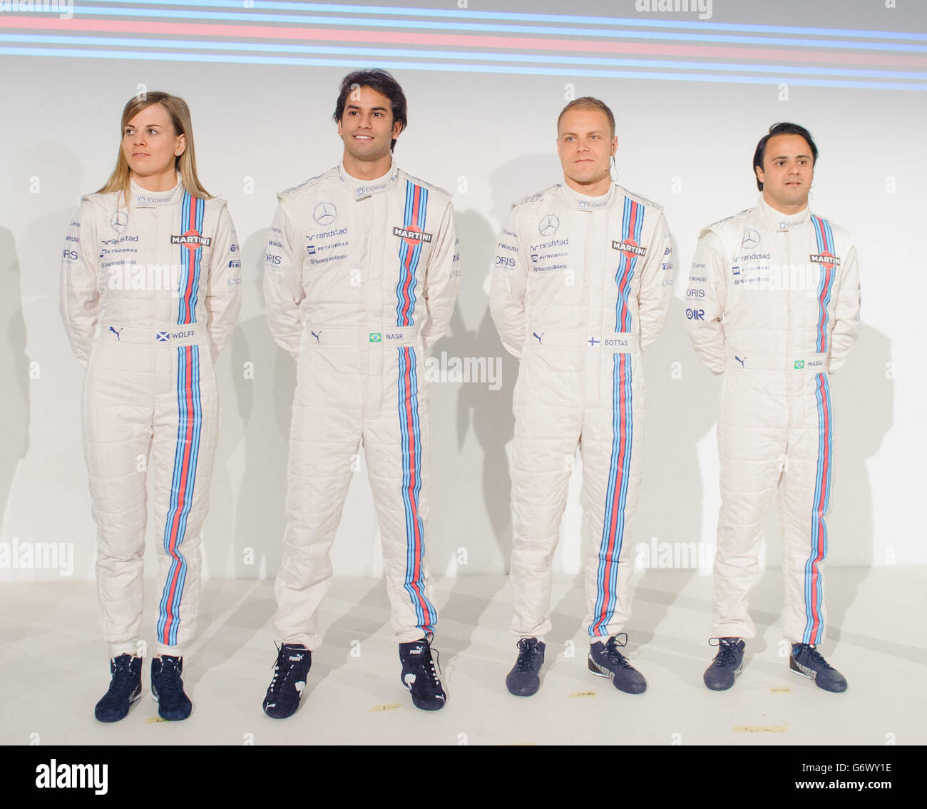 Susie Wolff de Williams Martini (de gauche à droite), Felipe Nasr, Valtteri Bottas et Felipe Massa lors d'une séance photo lors du lancement officiel de l'équipe de Formule 1 de Williams2014, à Londres. Banque D'Images Susie Wolff de Williams Martini (de gauche à droite), Felipe Nasr, Valtteri Bottas et Felipe Massa lors d'une séance photo lors du lancement officiel de l'équipe de Formule 1 de Williams2014, à Londres. Banque D'Images