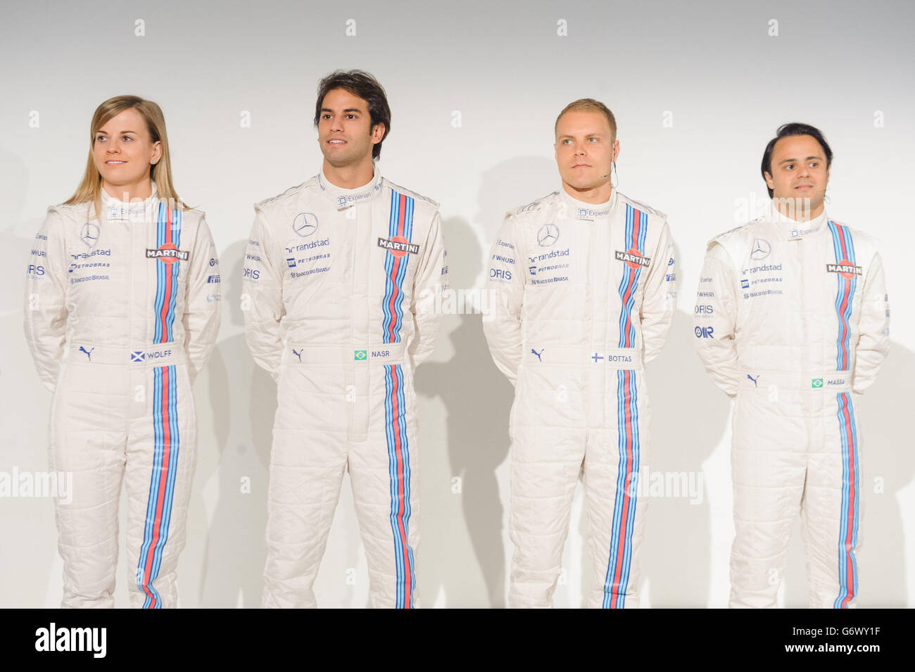 Susie Wolff de Williams Martini (de gauche à droite), Felipe Nasr, Valtteri Bottas et Felipe Massa lors d'une séance photo lors du lancement officiel de l'équipe de Formule 1 de Williams2014, à Londres. Banque D'Images Susie Wolff de Williams Martini (de gauche à droite), Felipe Nasr, Valtteri Bottas et Felipe Massa lors d'une séance photo lors du lancement officiel de l'équipe de Formule 1 de Williams2014, à Londres. Banque D'Images