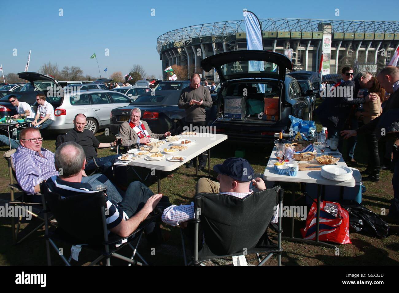 Rugby Union - RBS six Nations - Angleterre / pays de Galles - Twickenham.Pique-niques dans les parkings avant le match des six Nations du RBS à Twickenham, Londres. Banque D'Images