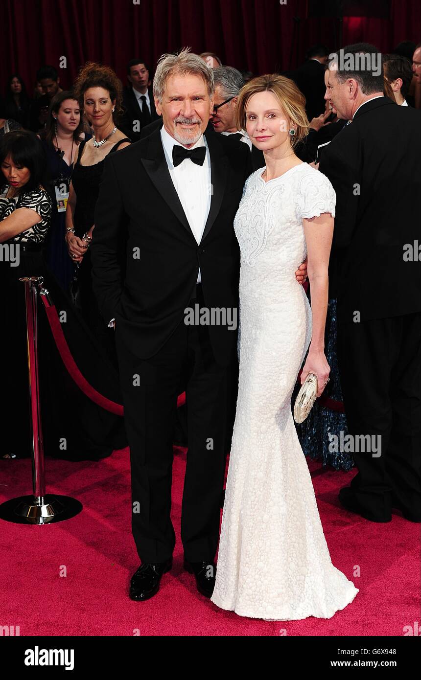 Harrison Ford et Calista Flockhart arrivent au 86e Academy Awards qui s'est tenu au Dolby Theatre à Hollywood, Los Angeles, CA, États-Unis, le 2 mars 2014. Banque D'Images